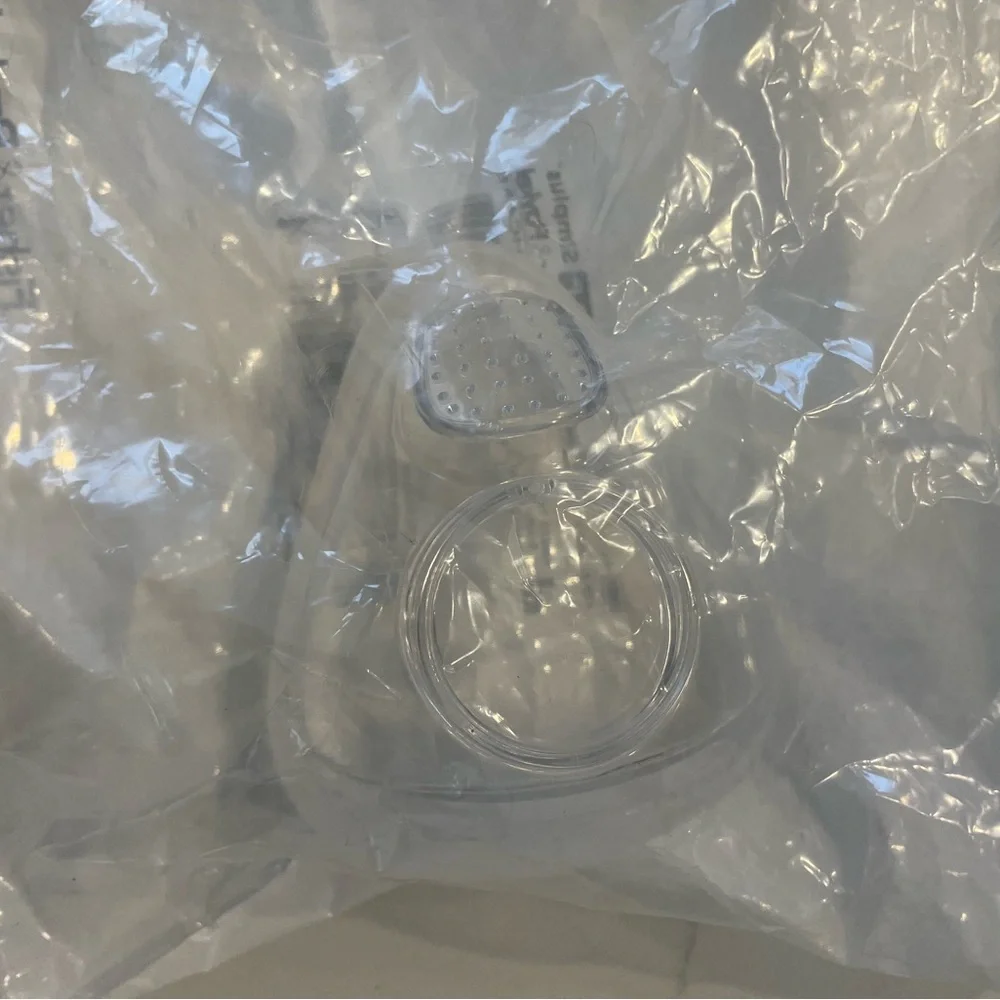 F & P Simplus Seal Medium 400HC580 Clear - Picture 2 of 3